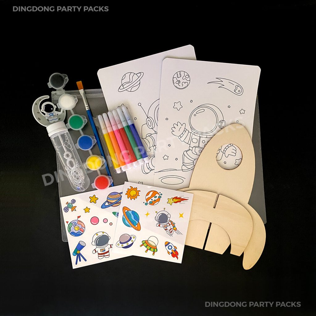 Spaceship Astronaut Colouring Set - Birthday Party Pack / Goodies ...
